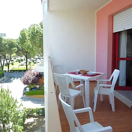 Apartment Renewed Two-roomed Flat With Swimming Pool