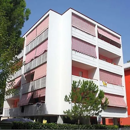 Apartment Renewed Two-roomed Flat With Swimming Pool *