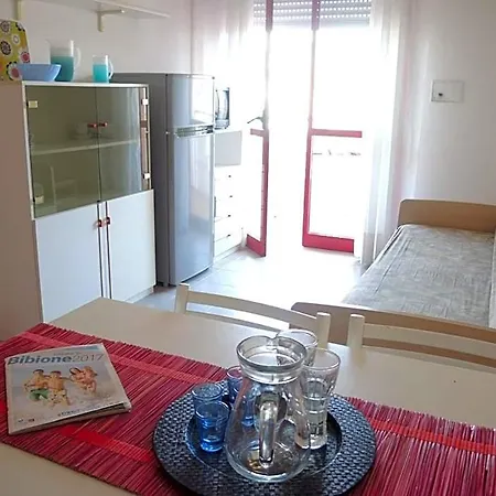 Renewed Two-roomed Flat With Swimming Pool Apartment